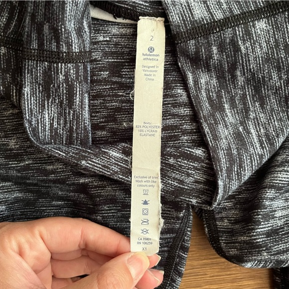 🖤 Lululemon High-Rise Cropped Leggings 🖤 - Picture 9 of 11